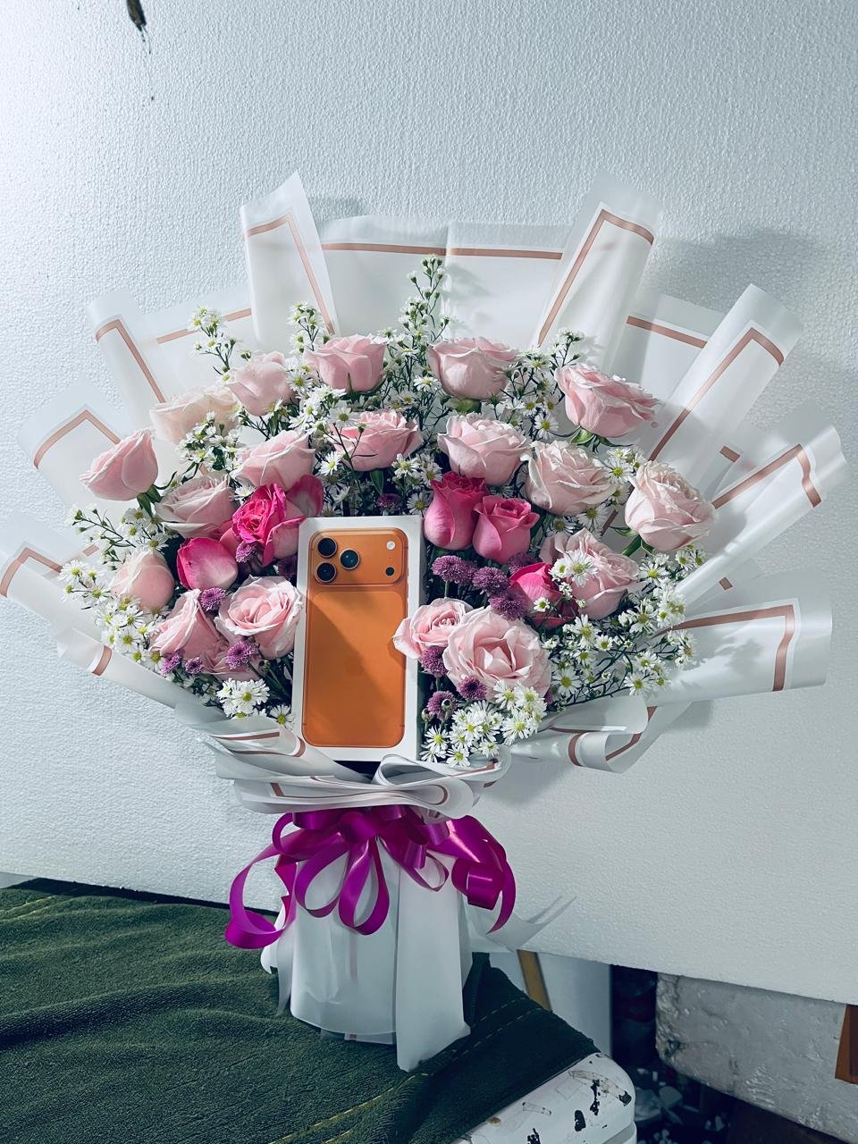 Buket Gift HP / Gadget Samsung/iPhone(custom). - Gambar 2